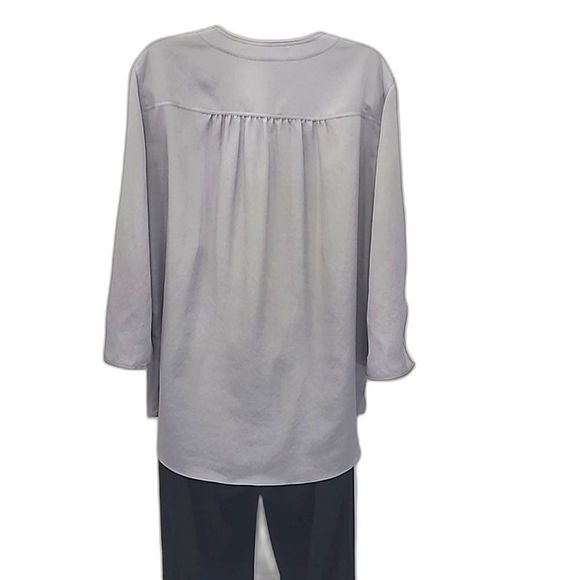 BCBGMaxAzria Flowy Blouse V-Neck Pullover Tunic Top Roll-Tab Quarter Long Sleeve - Picture 15 of 16